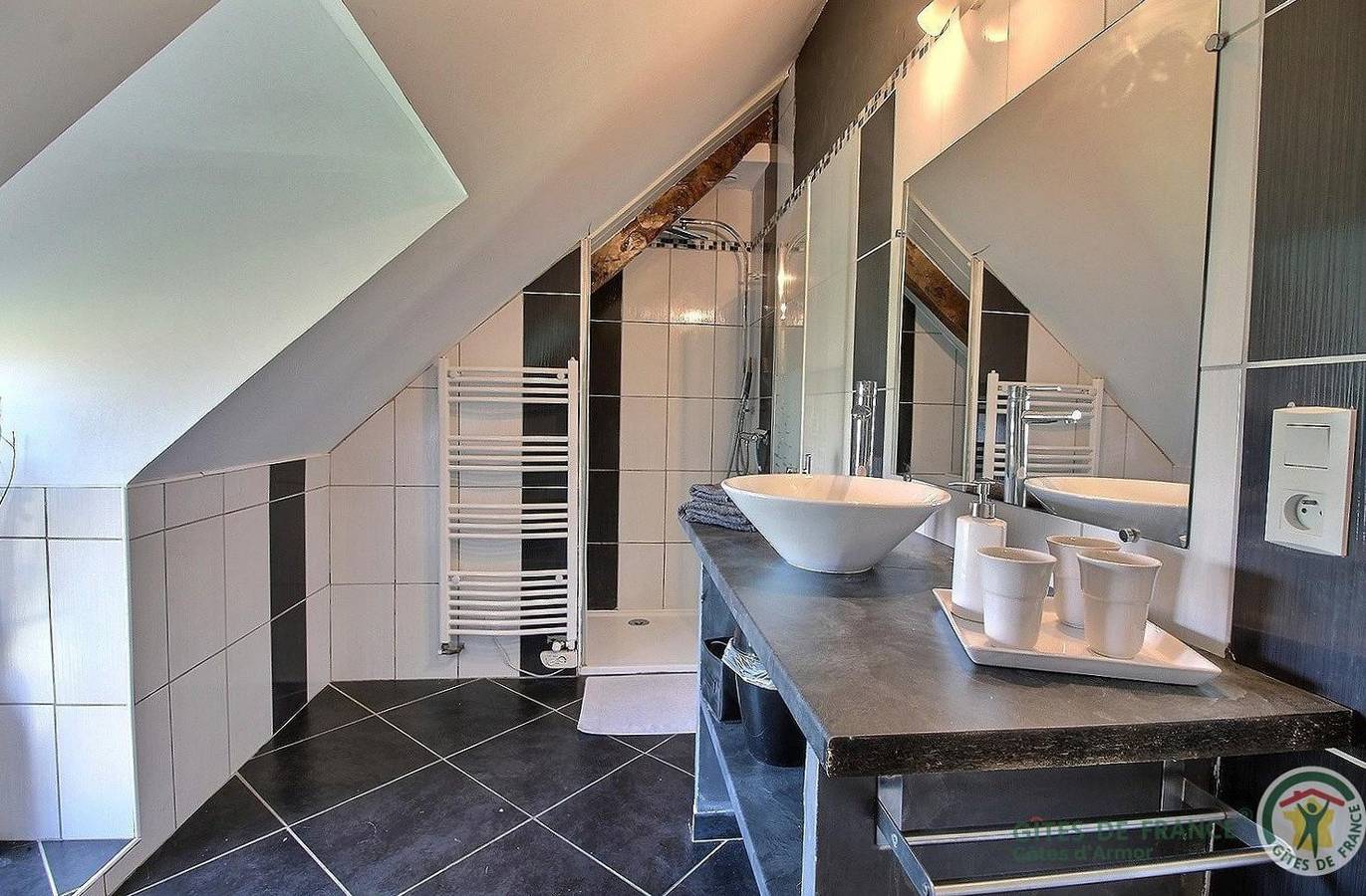 De la Mare - Grise in Trévron, Région de Dinan