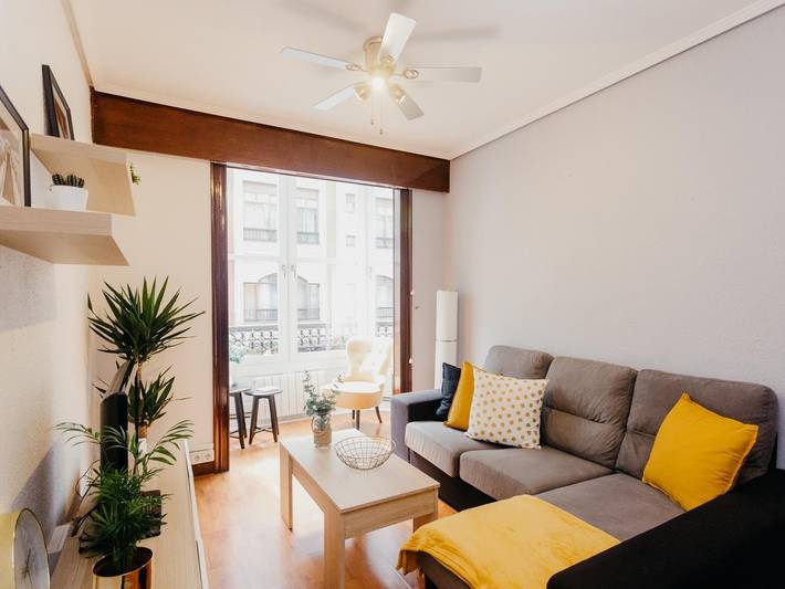 Appartement de vacances entier, Appartement de vacances pour 4 personnes avec balcon/terrasse in Bilbao, Biscaye