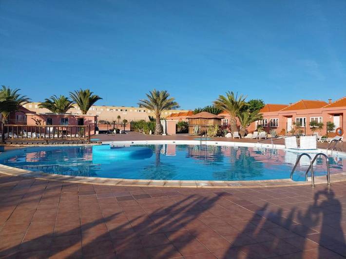 Casa de vacaciones para 4 personas, con balcón además de piscina y vistas - 1