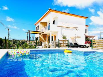 Maison d’hôte pour 11 personnes, avec piscine ainsi que jacuzzi et jardin dans Atouguia da Baleia