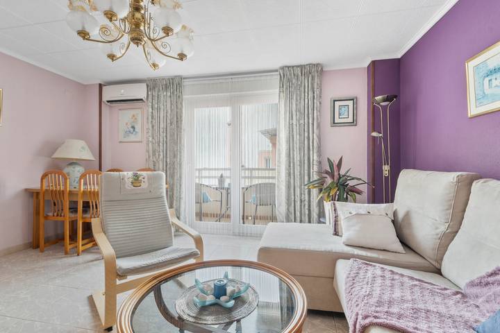 Appartement entier, Appartement 'Sanpolicarpo' avec balcon, Wi-Fi et climatisation in Torrevieja Centre, Torrevieja