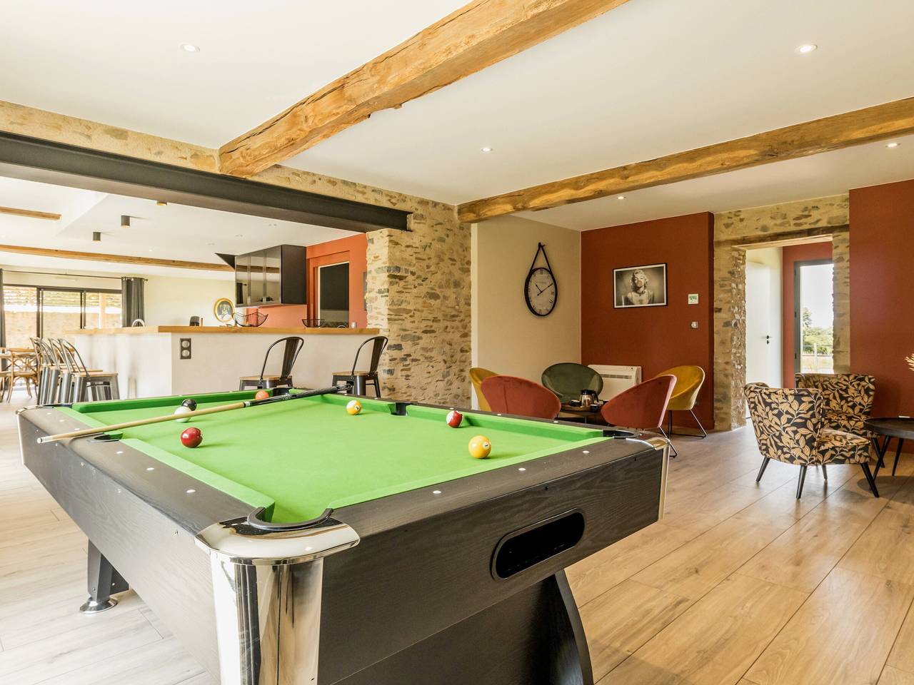 Modern farmhouse with spa, billiards, foosball, gym, hammam and Wi-Fi in Loireauxence, Loire Valley