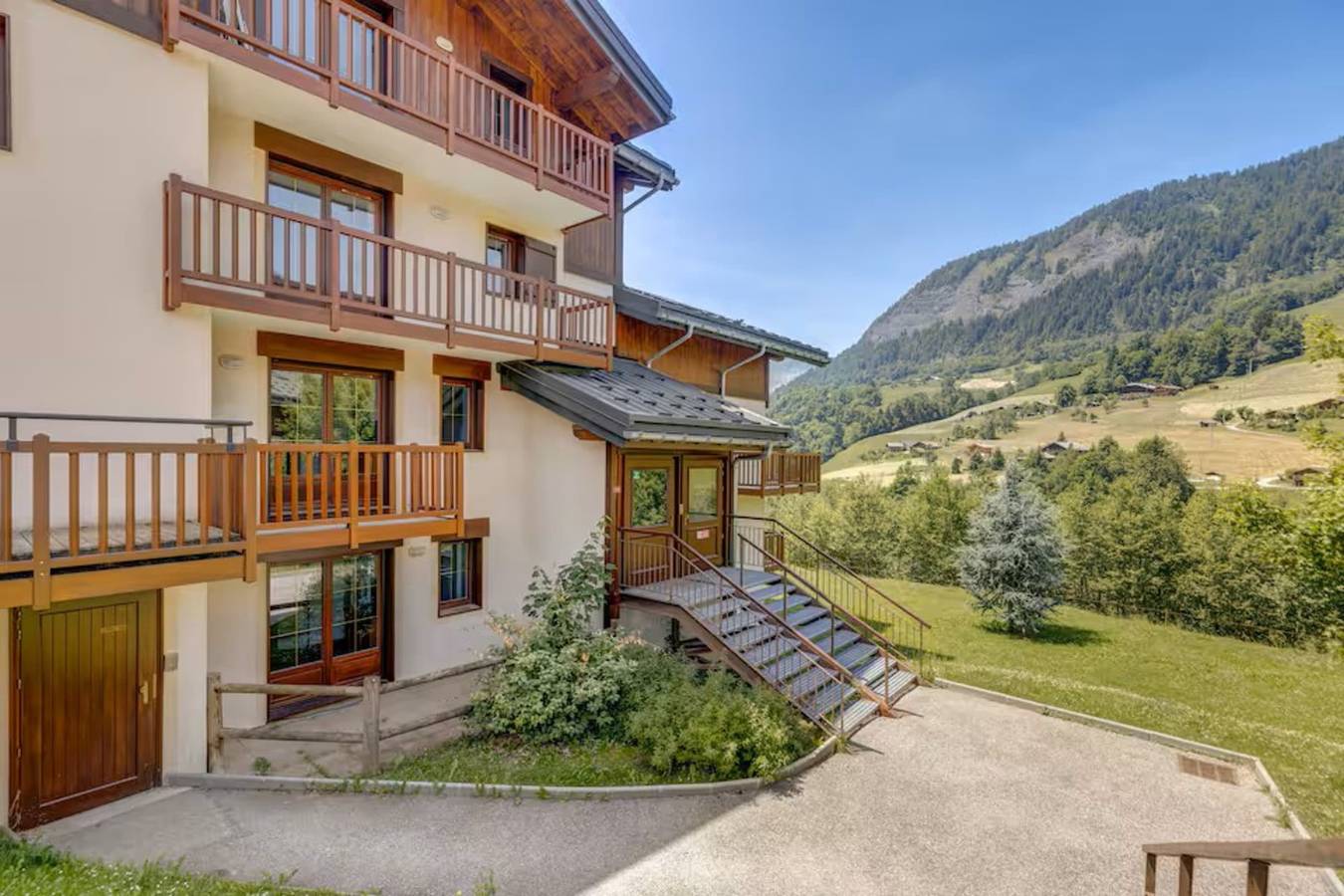 Apartamento entero, Skiing, terrace, swimming pool: ideal apartment in Flumet, Albertville region