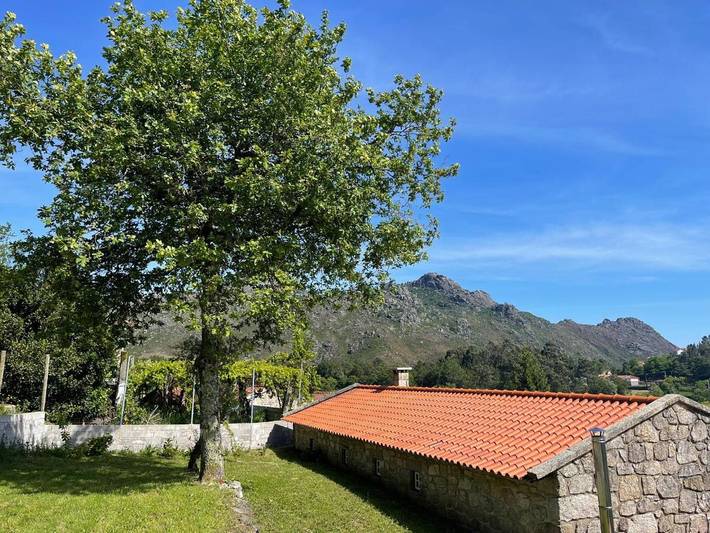 Location de vacances pour 8 personnes, avec balcon ainsi que jacuzzi et piscine dans Campo Do Gerez - 2