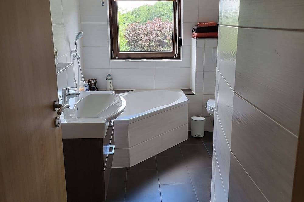 Ganze Wohnung, Renovierte Ferienwohnung in Extertal, Kreis Lippe