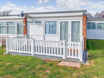 Holiday Home for 5 People in Hemsby, Newport (Norfolk), Photo 2