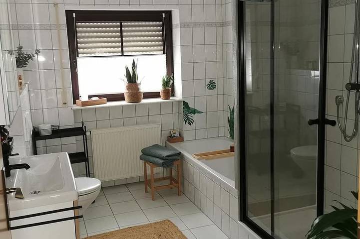 Ganze Wohnung, Ferienwohnung Burgpanorama - Appartement/Fewo, Dusche und Bad, Wc, 2 Schlafräum in Dahn, Landkreis Südwestpfalz