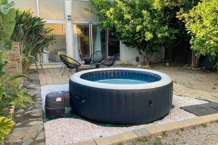 Apartamento de vacaciones para 4 personas, con jacuzzi y jardín - 1