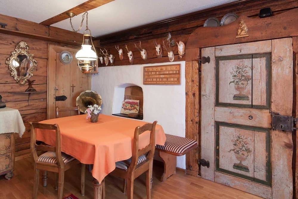 Ganze Wohnung, Ferienwohnung Wildschütz 1 - Försterhof in Nesselwängle, Außerfern