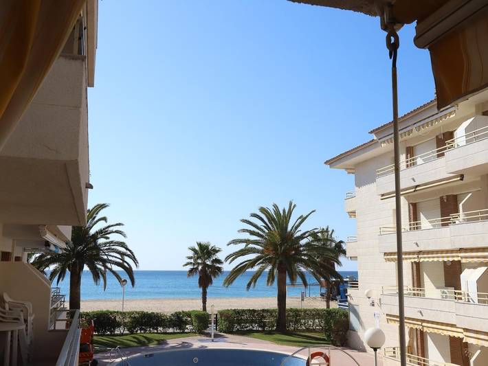 Apartamento de vacaciones para 6 personas, con Vistas al mar además de Terraza y Piscina en Costa Dorada