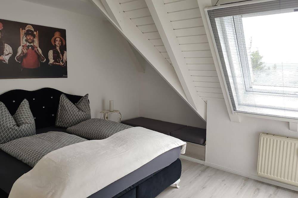 Ganze Wohnung, Romantik Ferienwohnung Bollenhut Superior in Suedlicher Schwarzwald, Lenzkirch