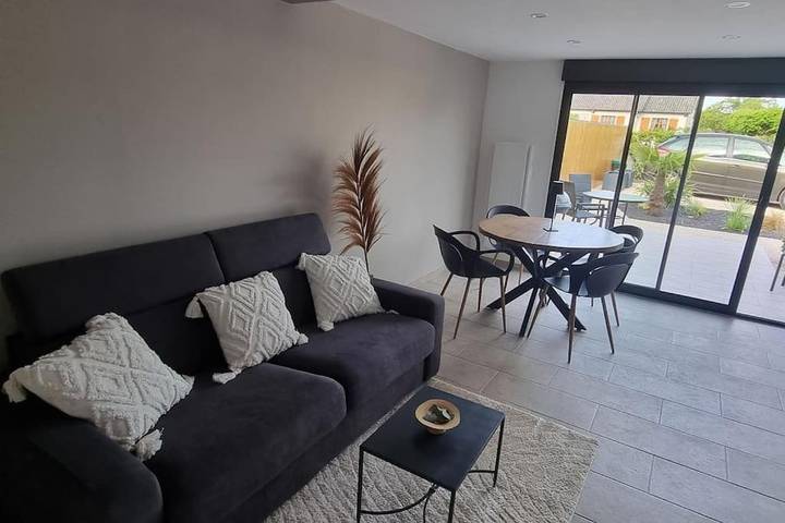 Location de vacances pour 5 personnes, avec vue et jardin à Les Montils - 4