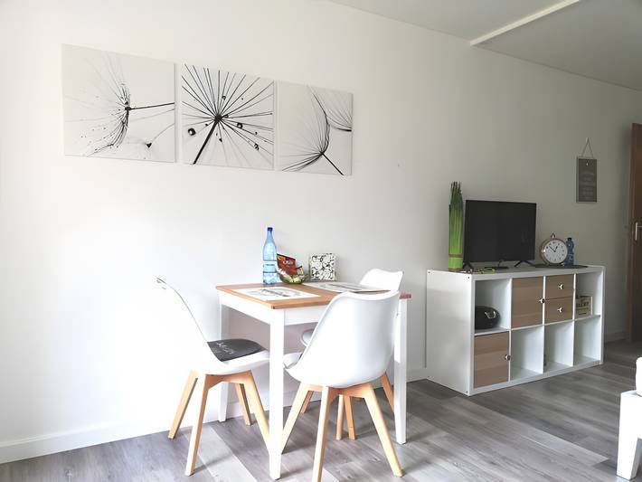Hel lägenhet, Apartment 'Lived-in' with Mountain View, Balcony and Wi-Fi in Bad Urach, Albsteig Etappe 9