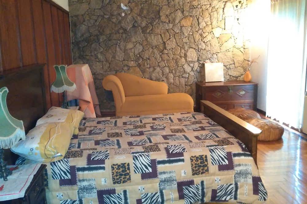 Schönes Haus in der grünen kleinem Bauernhof, privaten Pool und in der Nähe zu den Stränden in Espargo, Santa Maria da Feira