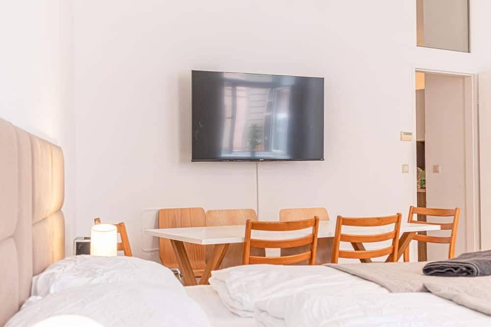 Geheel appartement, Cozy Budget 3Br Apt. with The Best Location in Wenen, Wienerwald