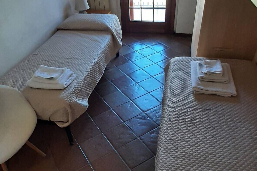 Casa de vacaciones 'Villetta Indipendente' con terraza privada, Wi-Fi y aire acondicionado in Nettuno, Provincia de Roma
