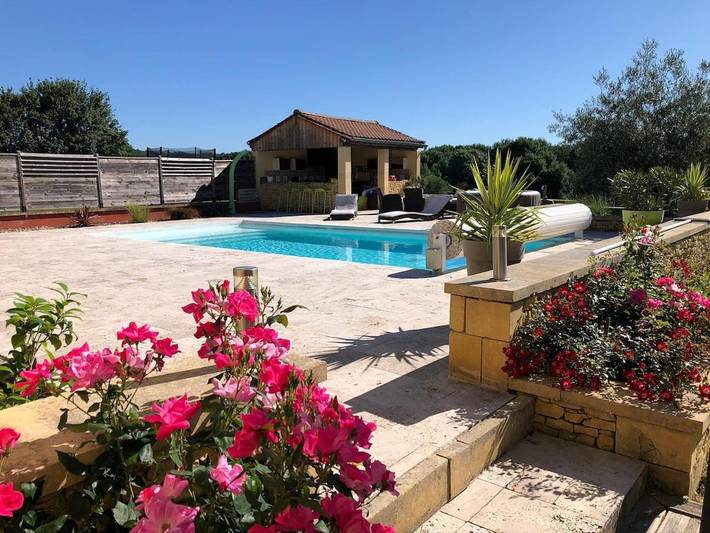 Location de vacances pour 8 personnes, avec jacuzzi ainsi que jardin et piscine à Saint-Vincent-le-Paluel - 3