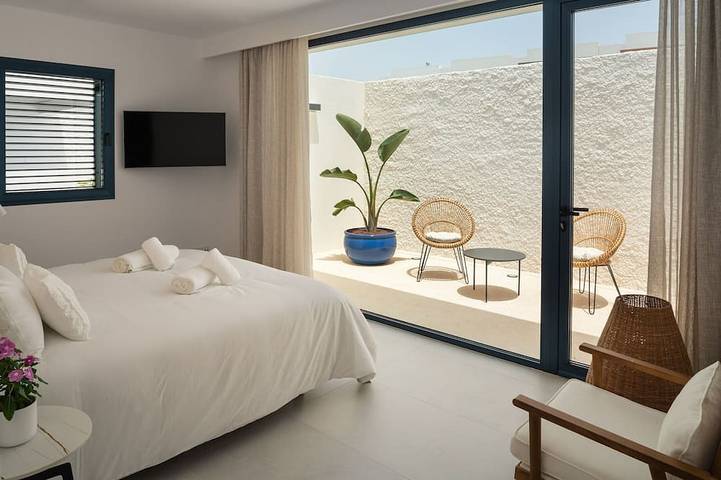 Taboire 3 von Buenavilla | Luxuriöse Villa mit 3 Schlafzimmern für einen exklusiven Urlaub in Puerto Calero, Yaiza
