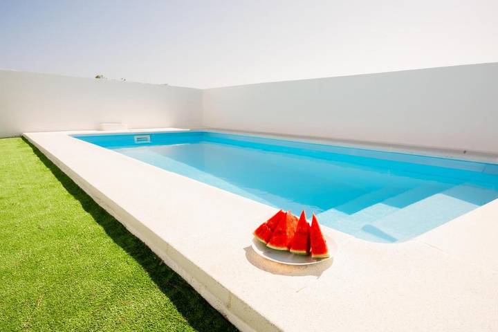 Casa para 5 personas, con vistas además de jardín y piscina en Almería