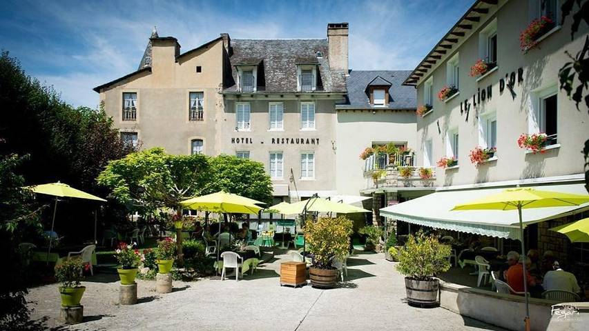 Hôtel pour 2 personnes, avec terrasse ainsi que jardin et vue à Saint-Geniez-d'Olt
