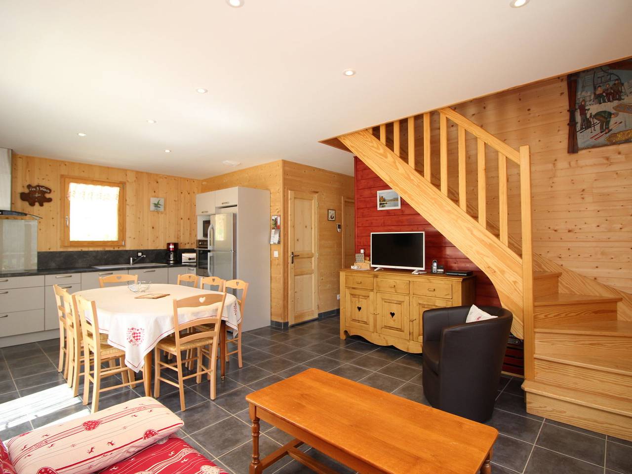 Geräumiges Chalet mit Terrasse, Wi-Fi und Parkplatz in Mont-Dore, Regionaler Naturpark Volcans d'Auvergne