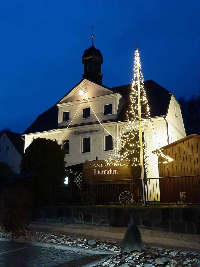 Hotel für 4 Personen, mit Terrasse und Garten sowie Pool in Schirgiswalde-Kirschau - 3