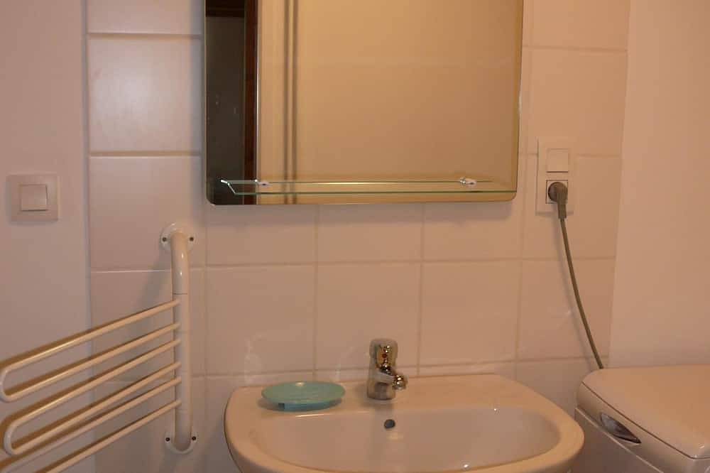 Apartamento entero, Estudios - 1 cuarto - 2/4   Personas in Annecy, Región de Annecy