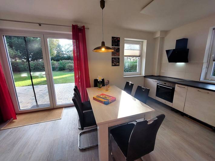 Ferienhaus für 6 Personen, mit Terrasse und Garten sowie Sauna in Trassenheide