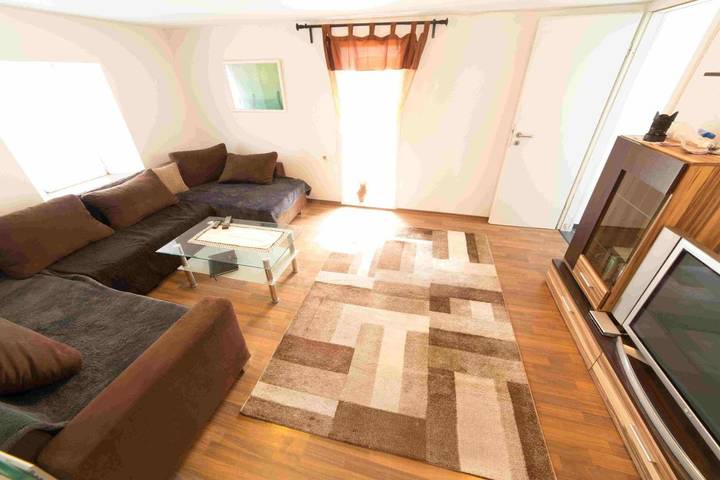 Ferienhaus für 8 Personen, mit Seeblick und Garten sowie Ausblick in Rheinland-Pfalz - 2