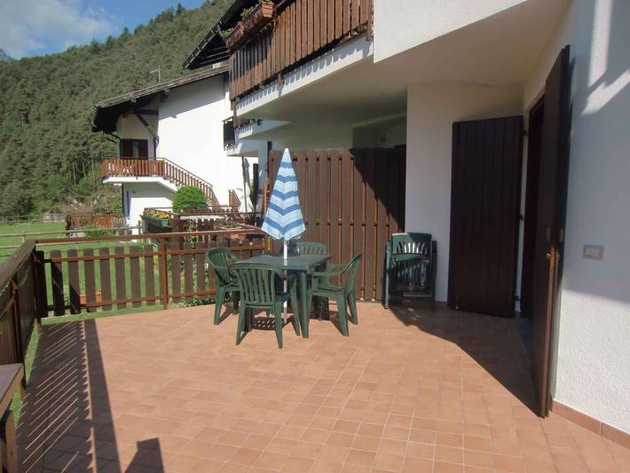 Ganze Ferienwohnung, Ferienwohnung mit herrlichem Seeblick in Mezzolago, Ledro