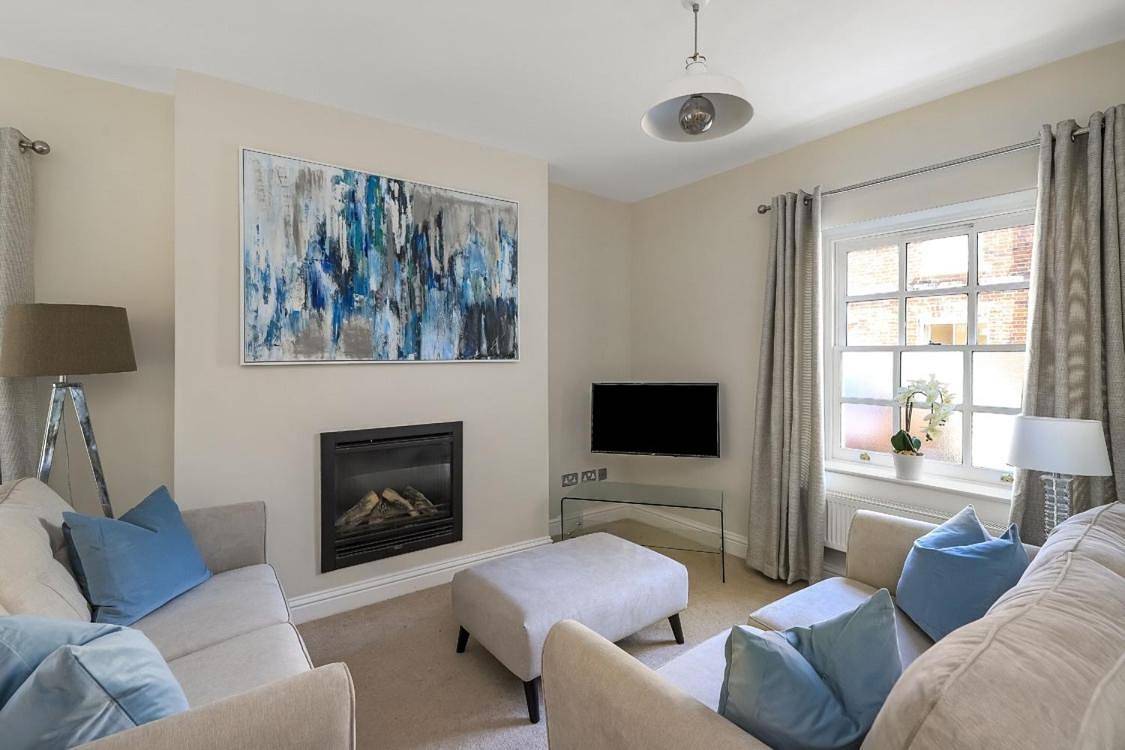 Entire apartment, The Old School House, Winchester in Winchester, South Downs