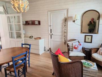 Gîte pour 4 personnes, avec terrasse dans Office De Tourisme De Batz Sur Mer
