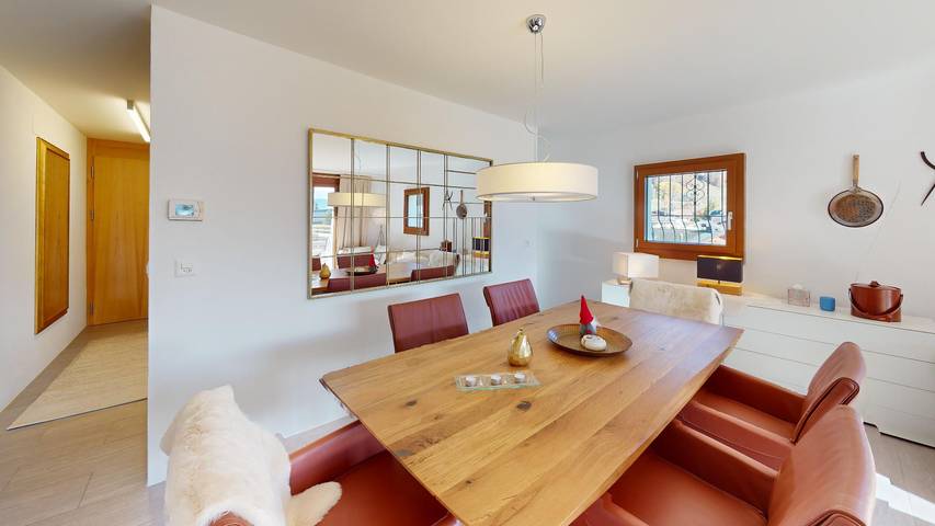 Ganze Wohnung, Maisonette mit Bergblick & Kamin in Lantsch/Lenz, Plessur Alpen