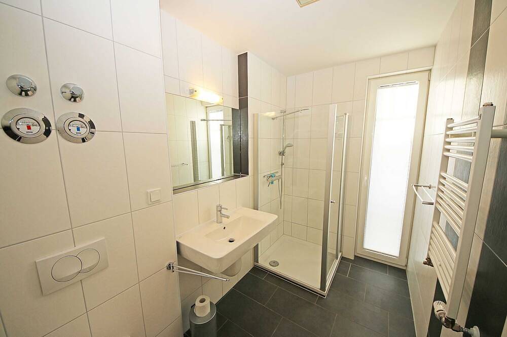 Mr: Villa Lena Whg. 09 mit Balkon - Villa Lena Whg. 09 mit Balkon in Sellin, Rügen