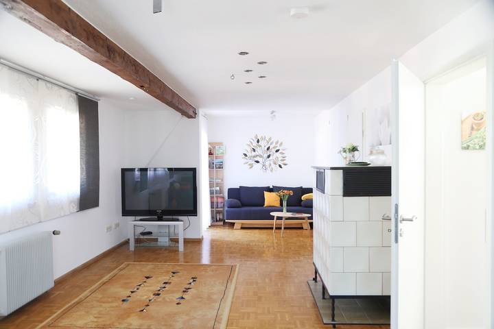 Ganze Wohnung, Ferienwohnung '3land Reisen' mit Bergblick, Balkon und Wi-Fi in Neuenburg am Rhein, Südschwarzwald