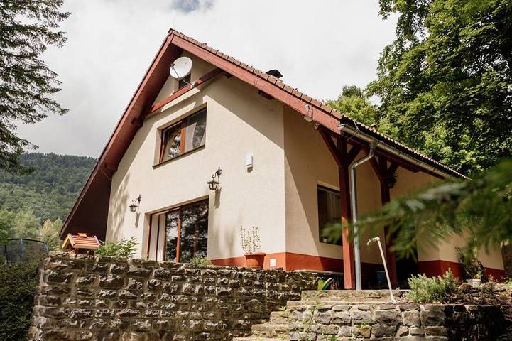 Apartament wakacyjny dla 20 osób, z jacuzzi i ogród w Donovaly