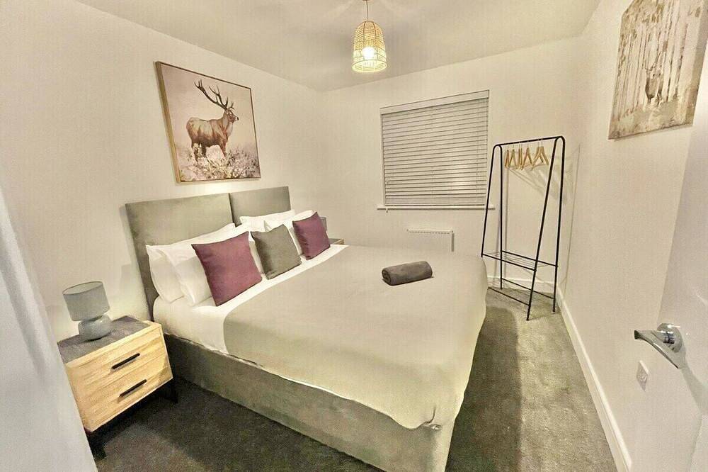 Swindon 3 Bedroom house to relax and enjoy in Swindon, North Wessex Downs