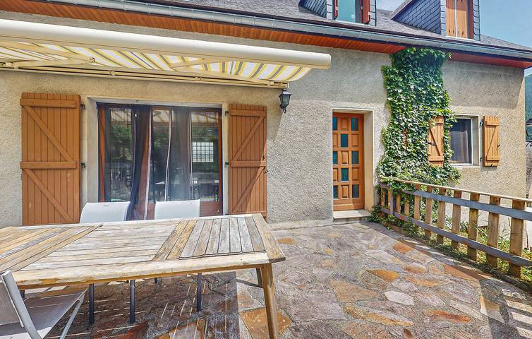 Appartement avec vue sur la montagne à Aulon avec WiFi et jardin in Aulon, Parc national des Pyrénées