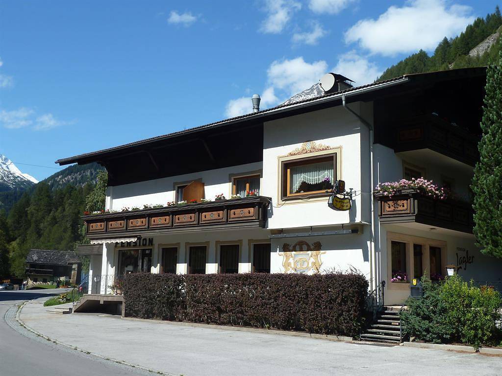 Doppelzimmer, Dusche oder Bad und Wc, 1 Schlafraum in Heiligenblut, Bezirk Spittal an der Drau