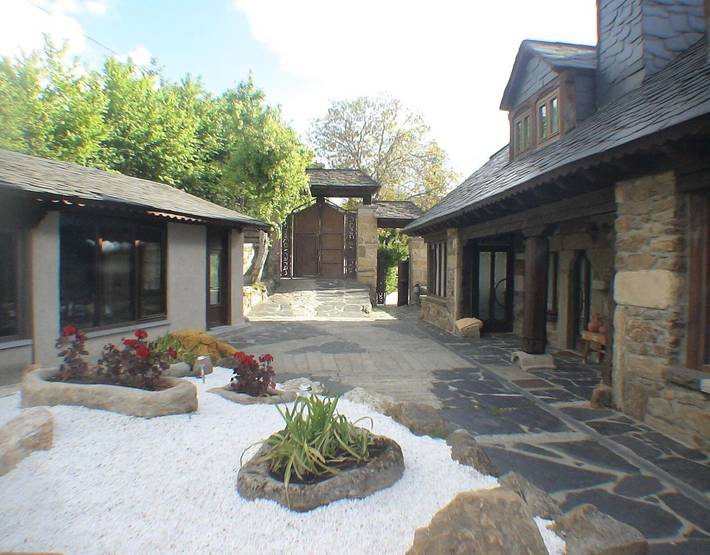 Casa rural para 5 personas, con Jardín