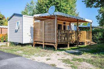 Camping pour 6 personnes, avec terrasse et balcon/terrasse à Parentis-en-Born
