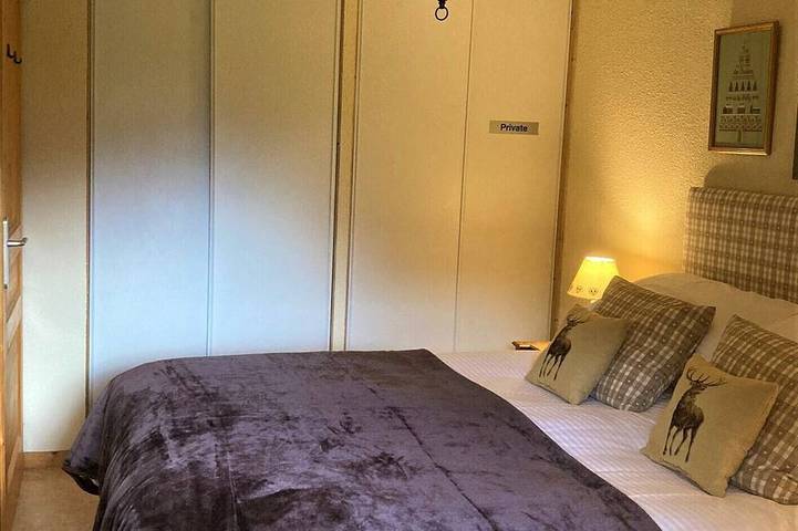 Ganze Wohnung, Wunderschönes 5-Sterne-Apartment, ruhig und 5 Minuten vom Stadtzentrum entfernt in Samoëns, Region Bonneville