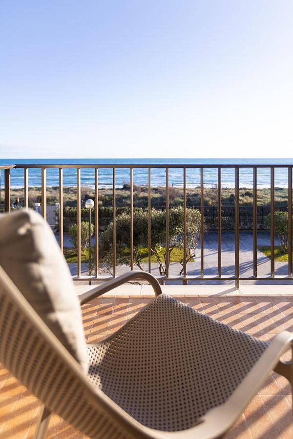 Appartement entier, Lets Holidays Beach front apartment in Gavà Mar, Pine Beach in Platja de Gavà (Gavà), Gavà