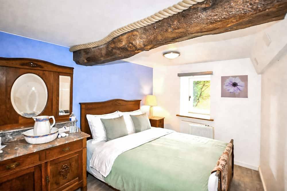 Maison acceptant les animaux domestiques à. in Saint-Benoît, Région de Limoux