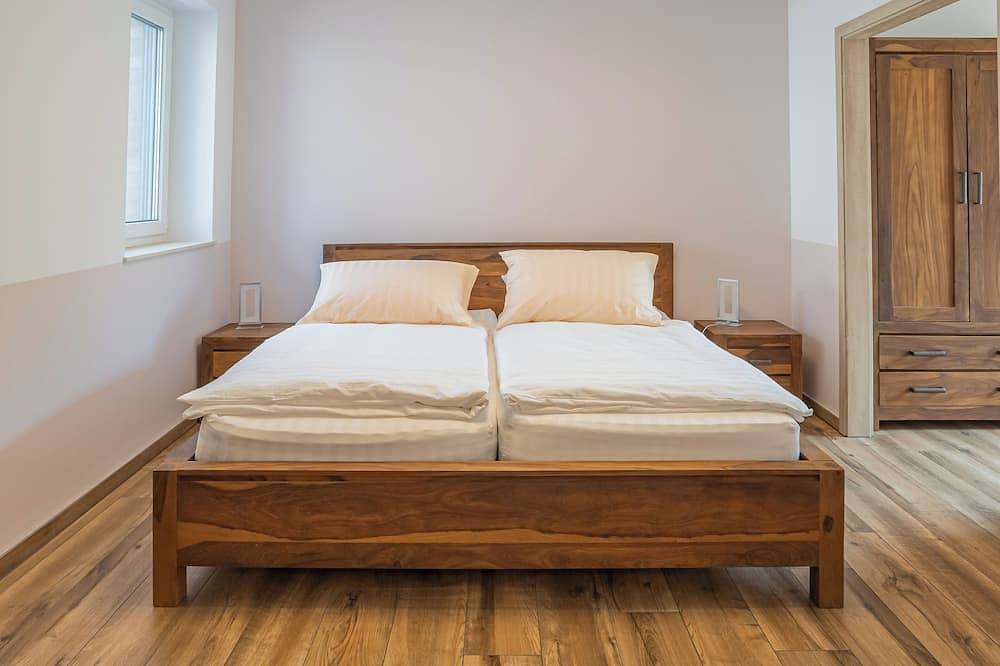 Appartement entier, Holiday apartment on the farm with its own parking space, barrier-free in Beerfelde, Steinhöfel