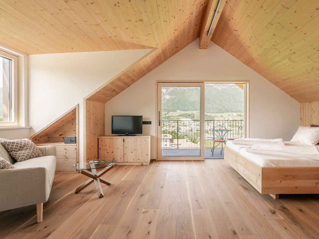 Ganzes Studio, Studio 'Auer' mit Bergblick, privatem Garten und Wlan in Girlan, Eppan an der Weinstraße