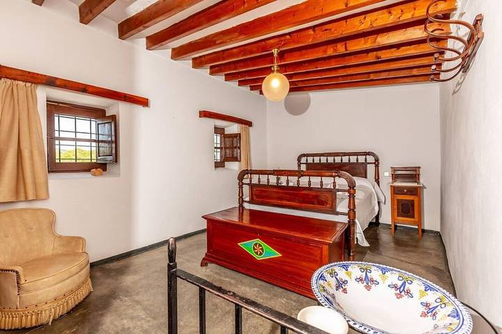 Can Pere - 3-Bedroom Villa for 7 Guests in Sant Joan de Labritja, North Ibiza