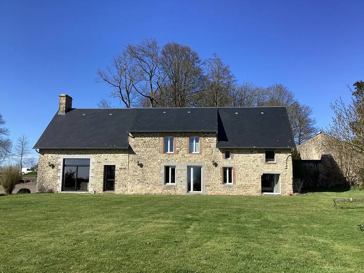 Gîte pour 10 personnes, avec jardin