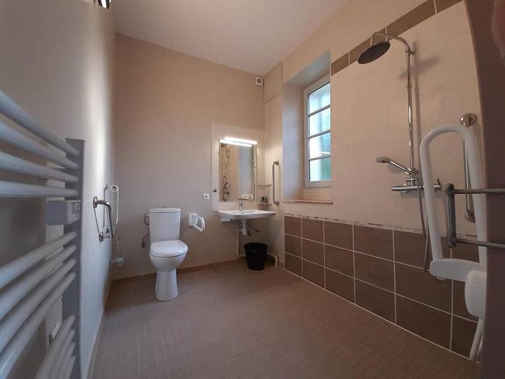 Chambre d’hôte pour 2 personnes, avec terrasse ainsi que jardin et vue, animaux acceptés à Baugé-en-Anjou - 3