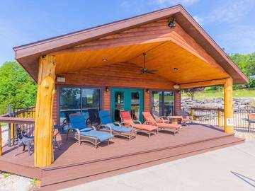 Vacation House for 10 Guests in Table Rock Lake, Ozark Mountains, Picture 2